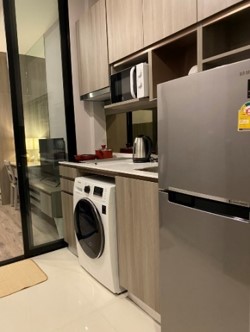 For SaleCondoKasetsart, Ratchayothin : For sale Knightsbridge Prime Ratchayothin (Origin) 23 sq m. Price 3.99 million , furniture and electrical appliances.