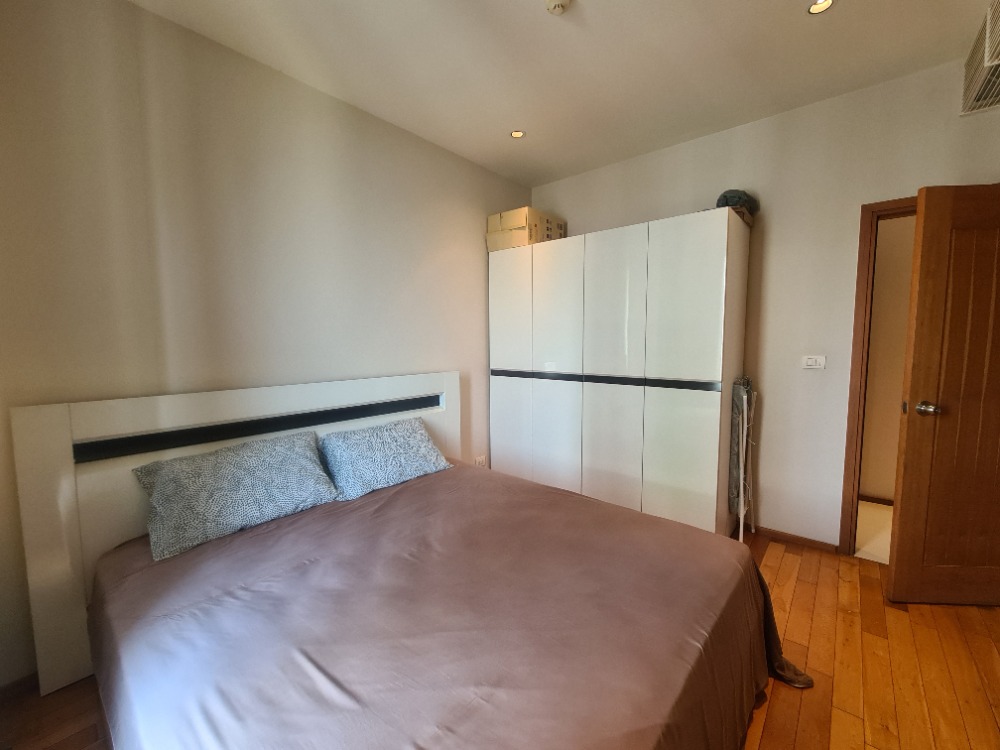 For RentCondoSukhumvit, Asoke, Thonglor : The Emporio Place 2bed 3baht 50k per month 064-274-8883