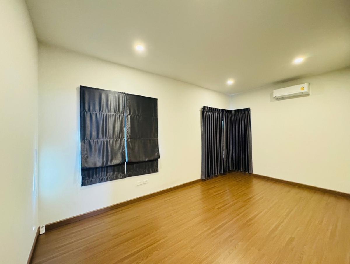 ขายบ้านนวมินทร์ รามอินทรา : ขายบ้านเดี่ยว แกรนด์ บริทาเนีย วงแหวน - รามอินทรา 4 นอน 3 น้ำ 2 จอด 52.20 ตร.ว. สามวาตะวันตก คลองสามวา กรุงเทพ 