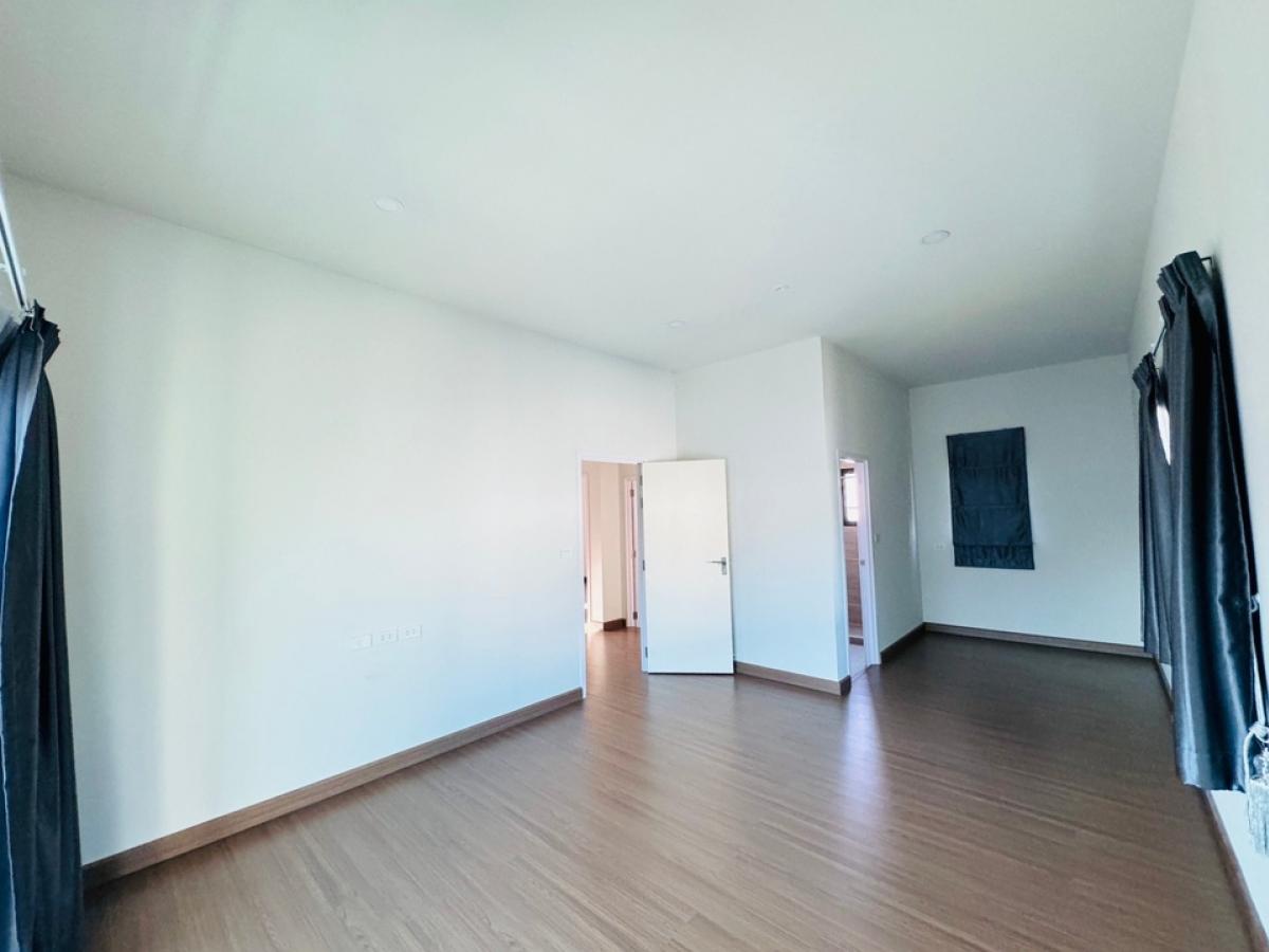 ขายบ้านนวมินทร์ รามอินทรา : ขายบ้านเดี่ยว แกรนด์ บริทาเนีย วงแหวน - รามอินทรา 4 นอน 3 น้ำ 2 จอด 52.20 ตร.ว. สามวาตะวันตก คลองสามวา กรุงเทพ 