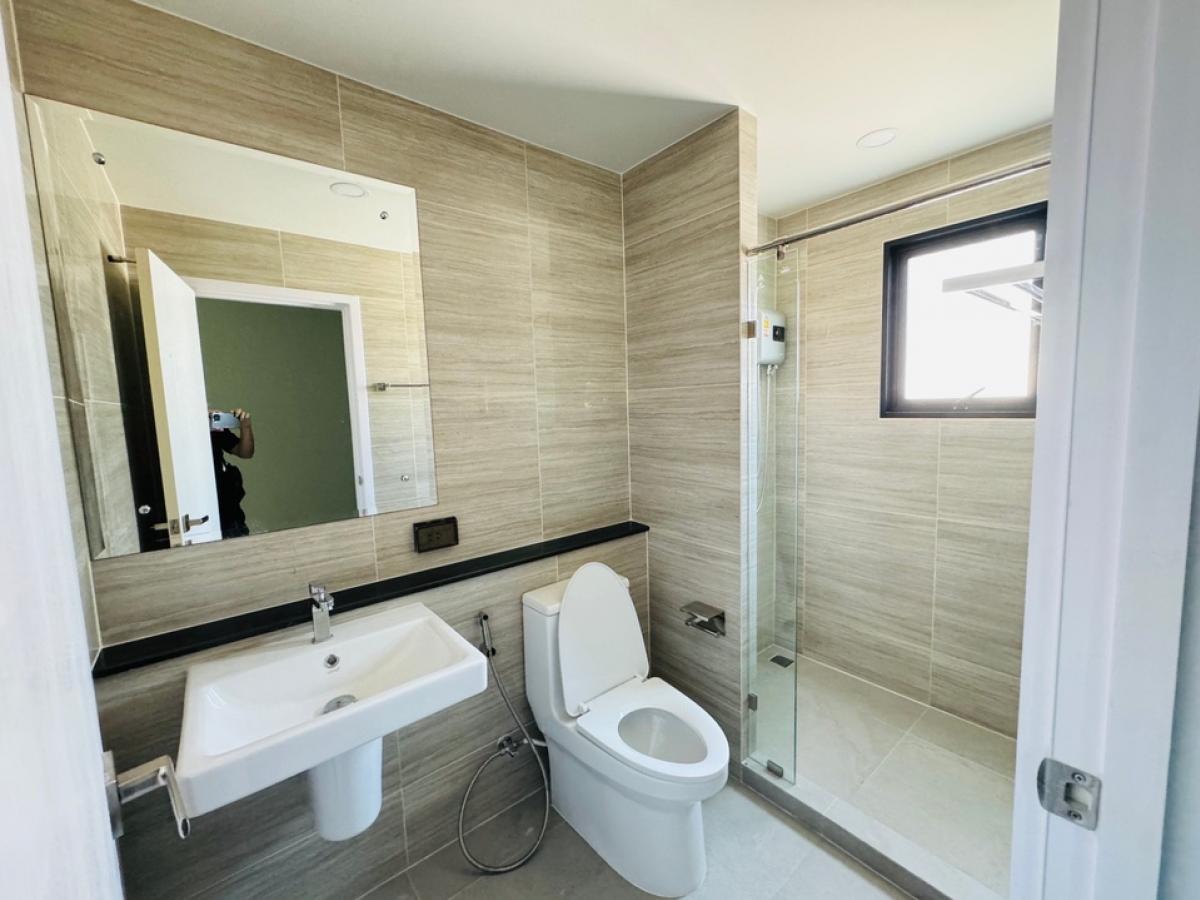 ขายบ้านนวมินทร์ รามอินทรา : ขายบ้านเดี่ยว แกรนด์ บริทาเนีย วงแหวน - รามอินทรา 4 นอน 3 น้ำ 2 จอด 52.20 ตร.ว. สามวาตะวันตก คลองสามวา กรุงเทพ 