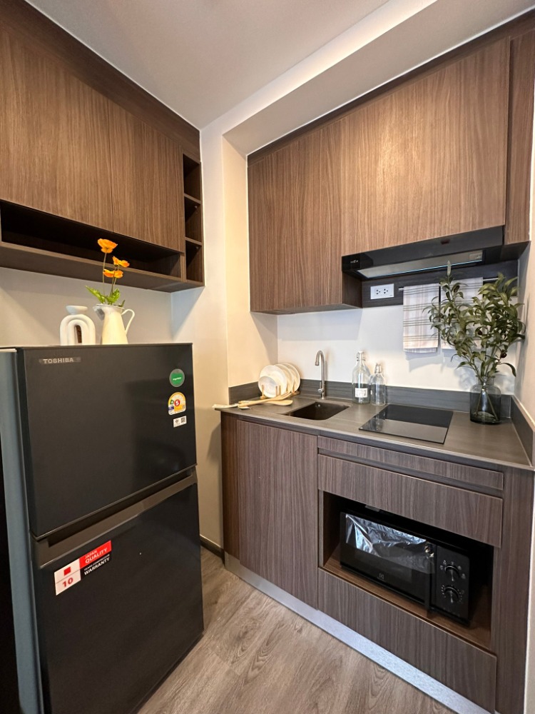 For RentCondoLadprao101, Happy Land, The Mall Bang Kapi : For rent: The Origin Bangkapi, electrical appliances + complete furniture. New room, first hand No one has rented it yet.