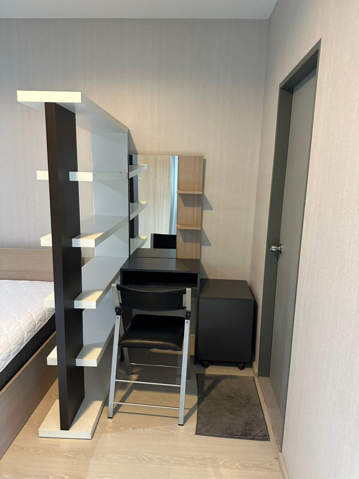 For RentCondoSamut Prakan,Samrong : YR4437 Ideo Sukhumvit 115 Condo For RENT