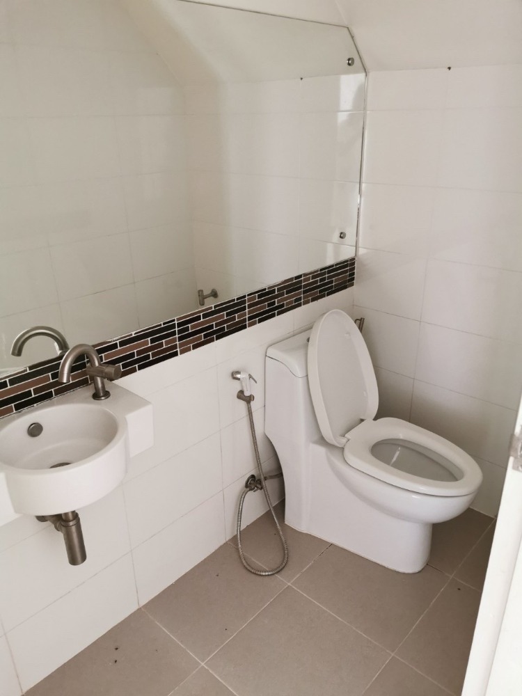 ขายอาคารพาณิชย์นวมินทร์ รามอินทรา : เหมาะสำหรับทำธุรกิจ ✨ อาคารพาณิชย์ บี อเวนิว วัชรพล / 3.5 ชั้น (ขาย), B-Avenue Watcharapol / 3.5 Storey (FOR SALE) TAN008