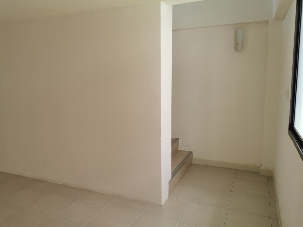 ขายอาคารพาณิชย์นวมินทร์ รามอินทรา : เหมาะสำหรับทำธุรกิจ ✨ อาคารพาณิชย์ บี อเวนิว วัชรพล / 3.5 ชั้น (ขาย), B-Avenue Watcharapol / 3.5 Storey (FOR SALE) TAN008