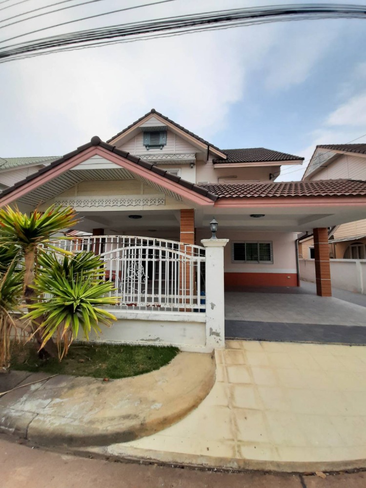 For RentHouseMin Buri, Romklao : Single house for rent, Parkway Chalet Ramkhamhaeng, 4 bedrooms, with furniture.