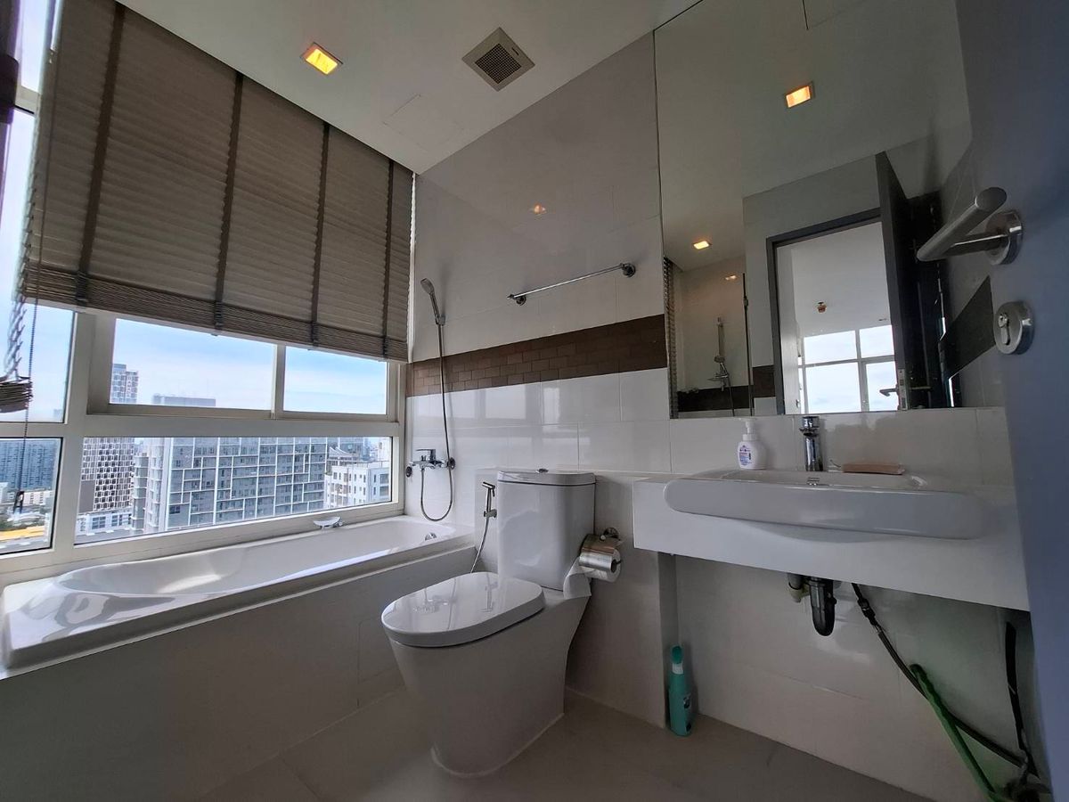 For RentCondoOnnut, Udomsuk : OMG019  < Available 8-Apr-26 > Nice 2 Bed 2 Bath unit - BTS On Nut - for RENT  [ Ideo Verve Sukhumvit ]