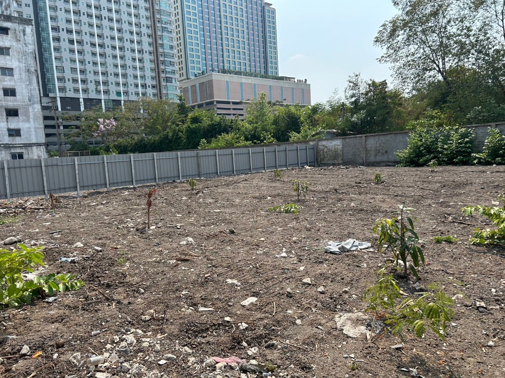 ให้เช่าที่ดินลาดพร้าว101 แฮปปี้แลนด์ : ให้เช่า ที่ดิน 210 ตรว. ซอย รามคำแหง 60 (สวนสน) เหมาะมาก หากทำอู่ซ่อมรถ โกดังเก็บสินค้า ออฟฟิศสำนักงาน ราคาพิเศษ!!