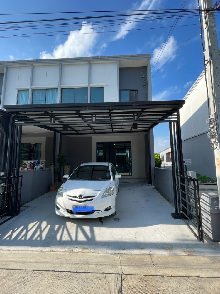 For SaleTownhomePattanakan, Srinakarin : House for sale, Pleno Rama 9-Krungthep Kreetha, corner house, 4 bedrooms.