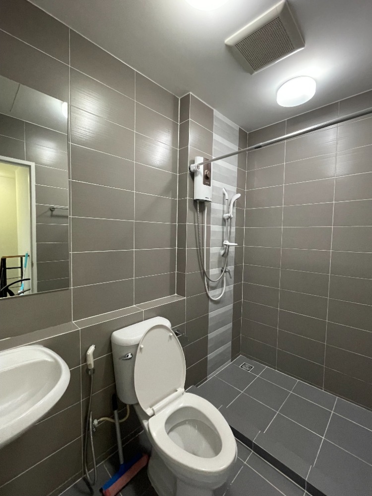 For SaleTownhomePattanakan, Srinakarin : House for sale, Pleno Rama 9-Krungthep Kreetha, corner house, 4 bedrooms.