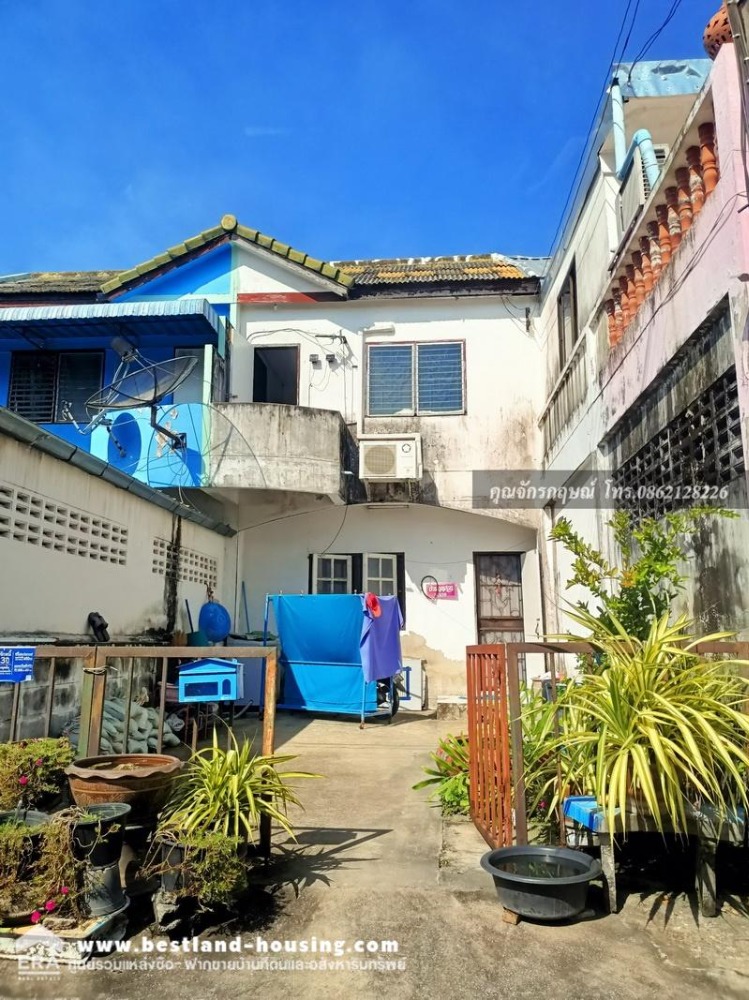 For SaleTownhomePathum Thani,Rangsit, Thammasat : Townhouse for sale, 2 floors, 20.2 sq m., Makkhawan Rangsan Village. Rangsit-Nakhon Nayok Road 28