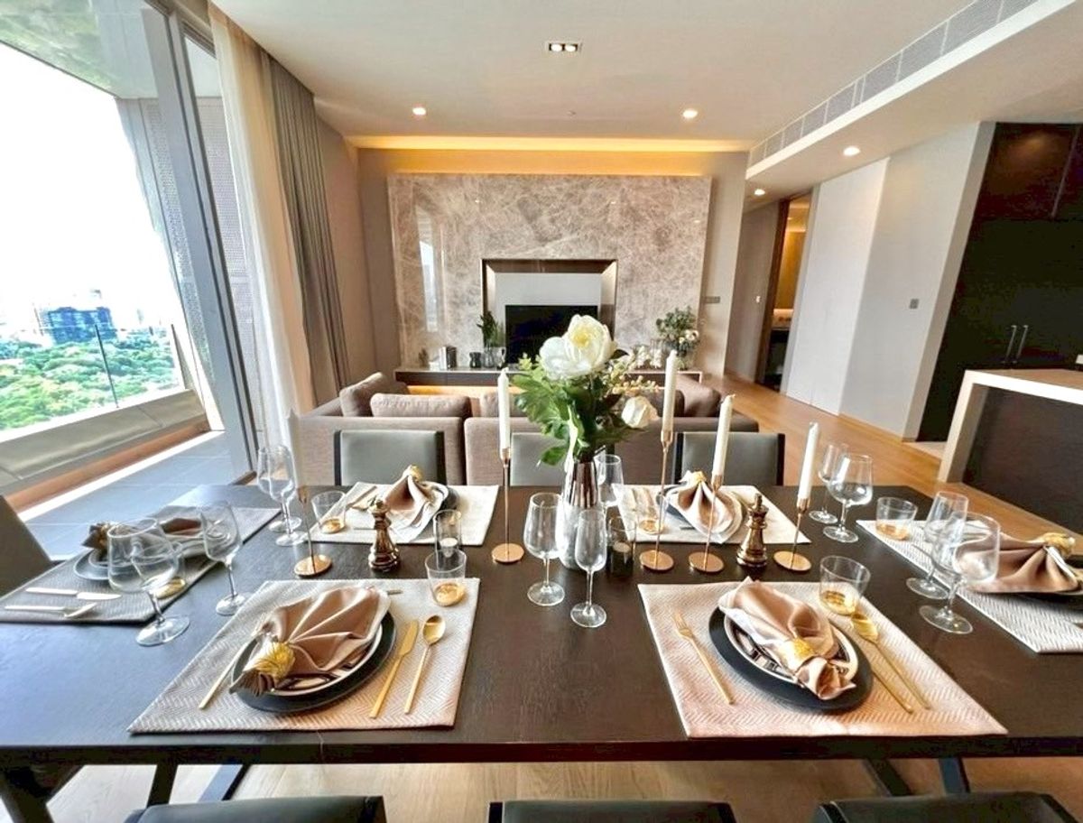 ให้เช่าคอนโดสีลม ศาลาแดง บางรัก : The Luxury Condo for rent: Saladaeng One (For Rent) 2 Bed 2 Bath 118 Sqm. Fully Furnished *Rent 150,000 per month! #CODE0442