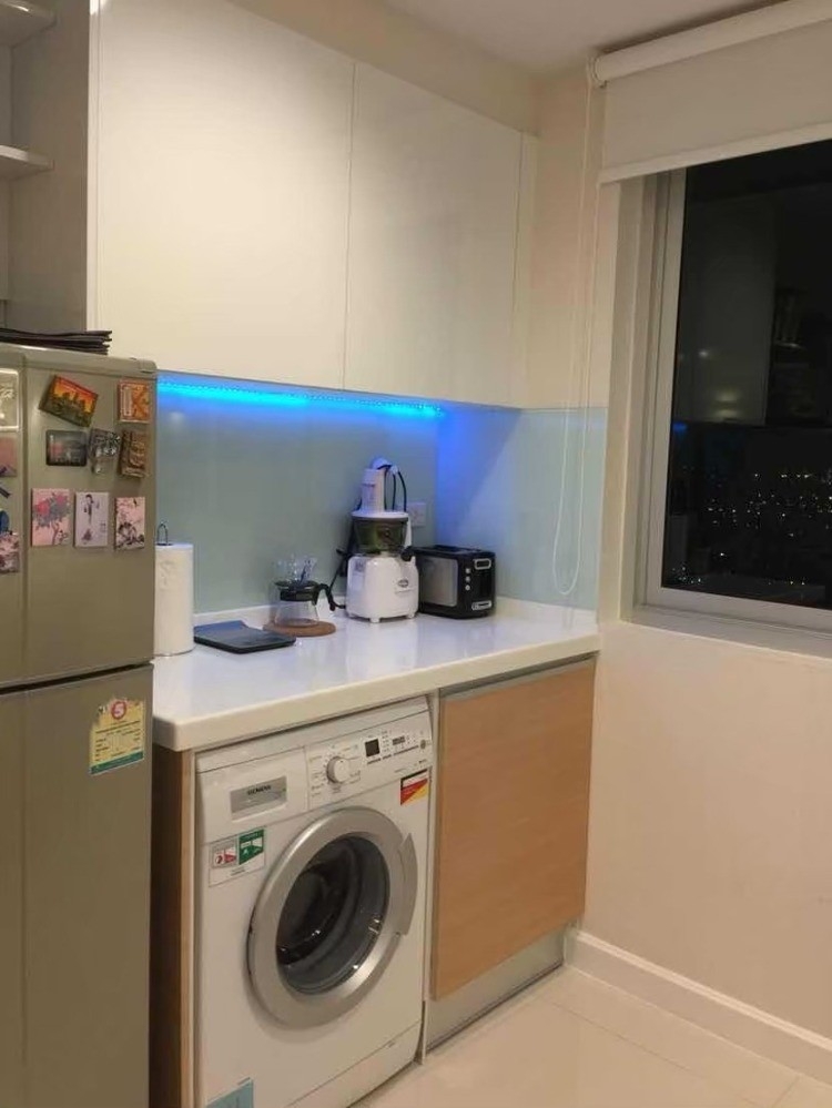 ขายคอนโดพระราม 9 เพชรบุรีตัดใหม่ RCA : S-SPES107 ขาย คอนโด ศุภาลัย ปาร์ค เอกมัย-ทองหล่อ  ชั้น39 ขนาด 72.6ตรม. 1นอน 1น้ำ 6.3ล้าน 064-959-8900