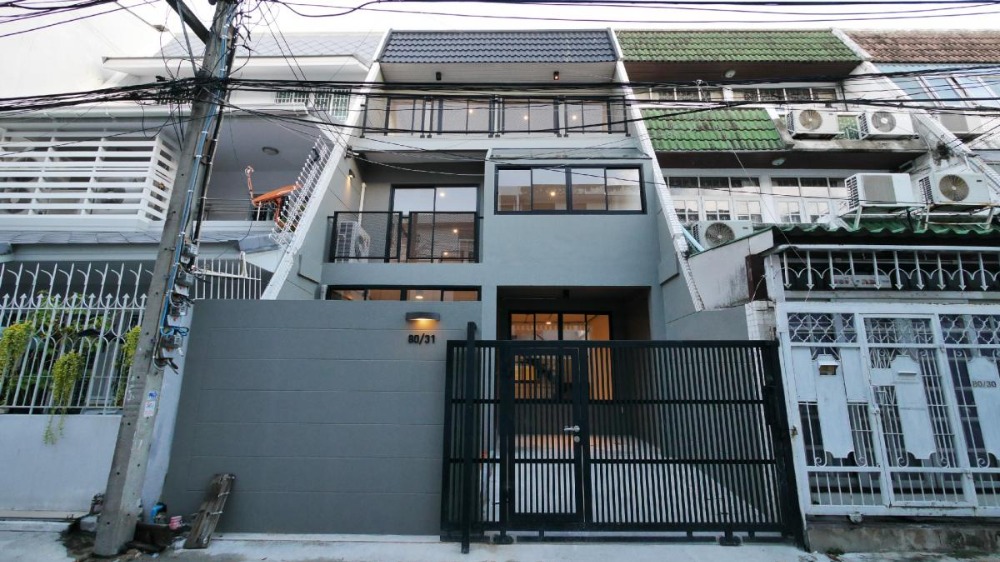 For SaleTownhomeSukhumvit, Asoke, Thonglor : Ekkamai Townhome 22 /3 Bedrooms (Sale with Town), Townhome Ekkamai 22 / Townhome 3 Bedrooms (Sale with Tenant) HL1583
