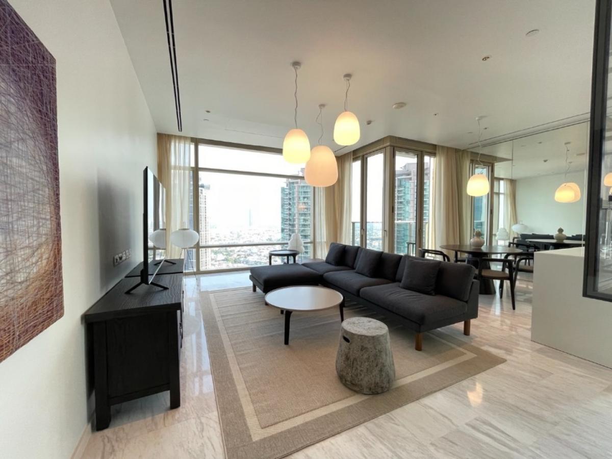 For RentCondoSathorn, Narathiwat : Rental : Four seasons private residences , 2 bedroom 3 bathroom , Size 120 S.qm , 24th Floor