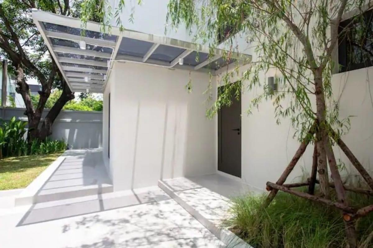 For SaleHouseSukhumvit, Asoke, Thonglor : 📢👇For sale brand new house near Ekamai, nice modern decoration
