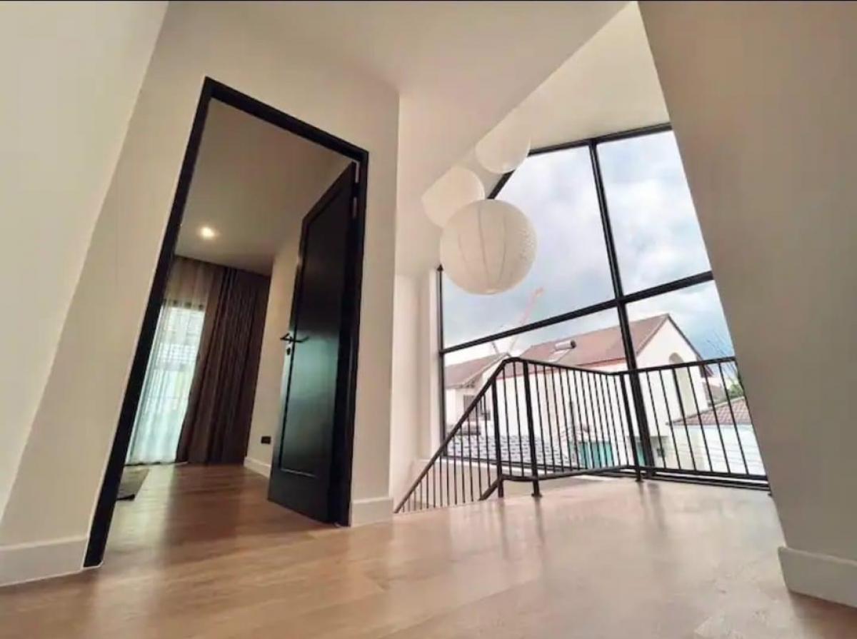 For SaleHouseSukhumvit, Asoke, Thonglor : 📢👇For sale brand new house near Ekamai, nice modern decoration