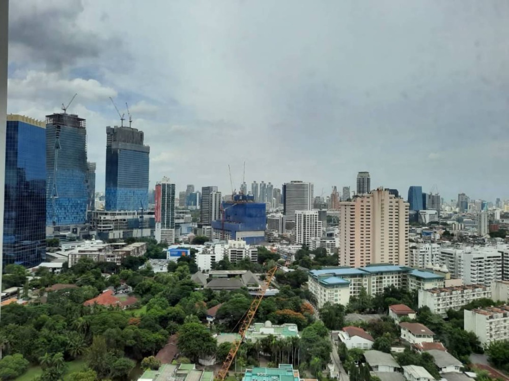 For SaleCondoSathorn, Narathiwat : Hot Price : Renovated unit for sale 3 bedroom duplex 236 sqm.at The Sukhothai Residences.