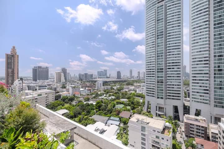 For RentCondoSukhumvit, Asoke, Thonglor : GMSV101 for rent GM Condo Serviced Apartment Sukhumvit 20 20th floor, city view 182 sqm. 3 bedrooms, 2 baths, 140,000 baht. 064-959-8900