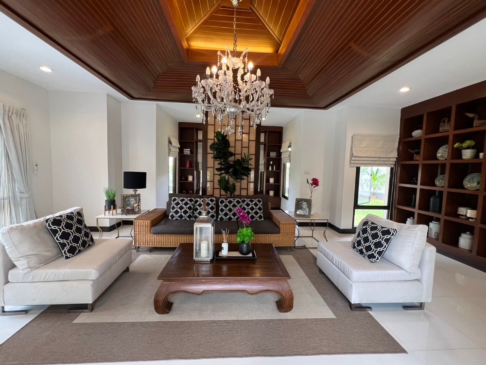 ขายบ้านพัทยา บางแสน ชลบุรี สัตหีบ : For sale Baan PhuTara Thai-Modern style (S03-1822S)