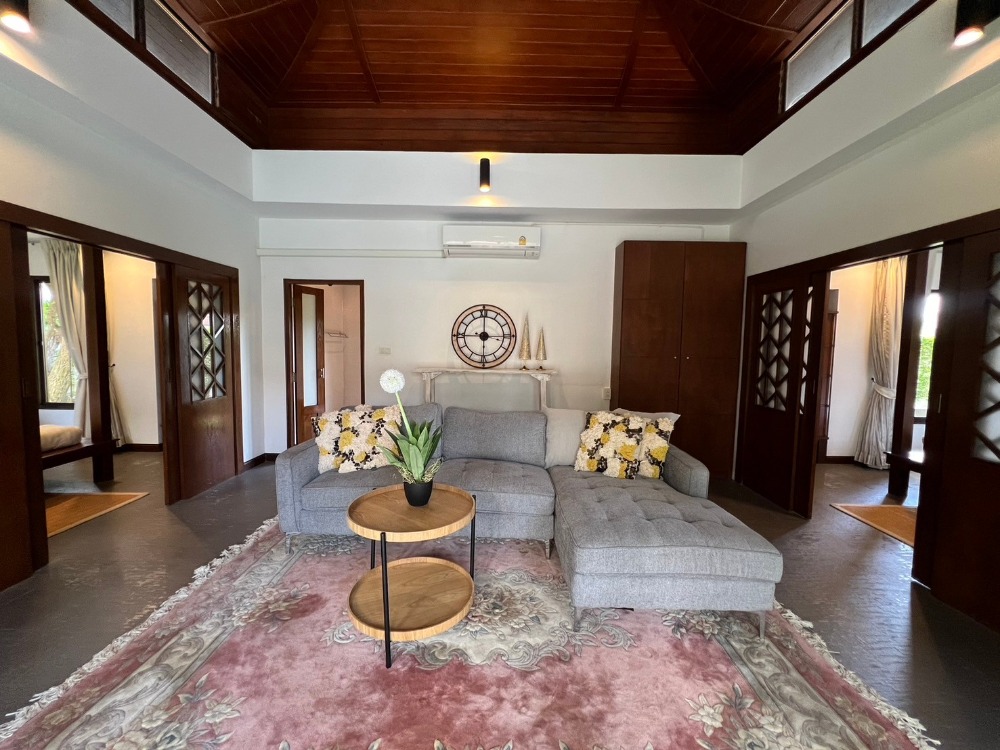 ขายบ้านพัทยา บางแสน ชลบุรี สัตหีบ : For sale Baan PhuTara Thai-Modern style (S03-1822S)