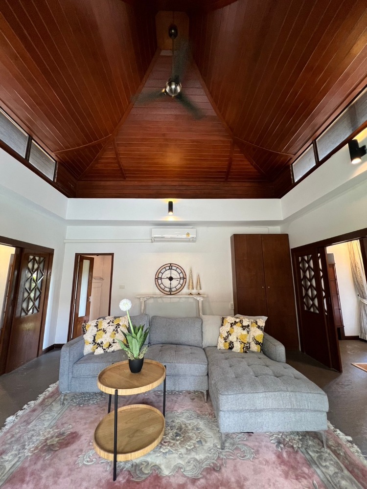 ขายบ้านพัทยา บางแสน ชลบุรี สัตหีบ : For sale Baan PhuTara Thai-Modern style (S03-1822S)