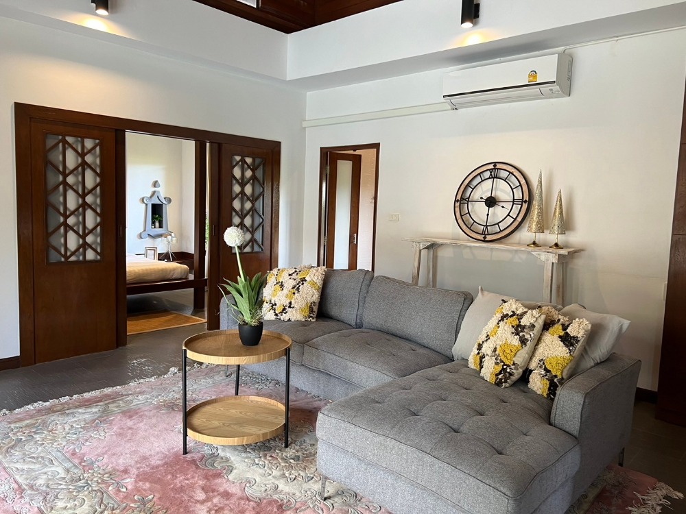 ขายบ้านพัทยา บางแสน ชลบุรี สัตหีบ : For sale Baan PhuTara Thai-Modern style (S03-1822S)