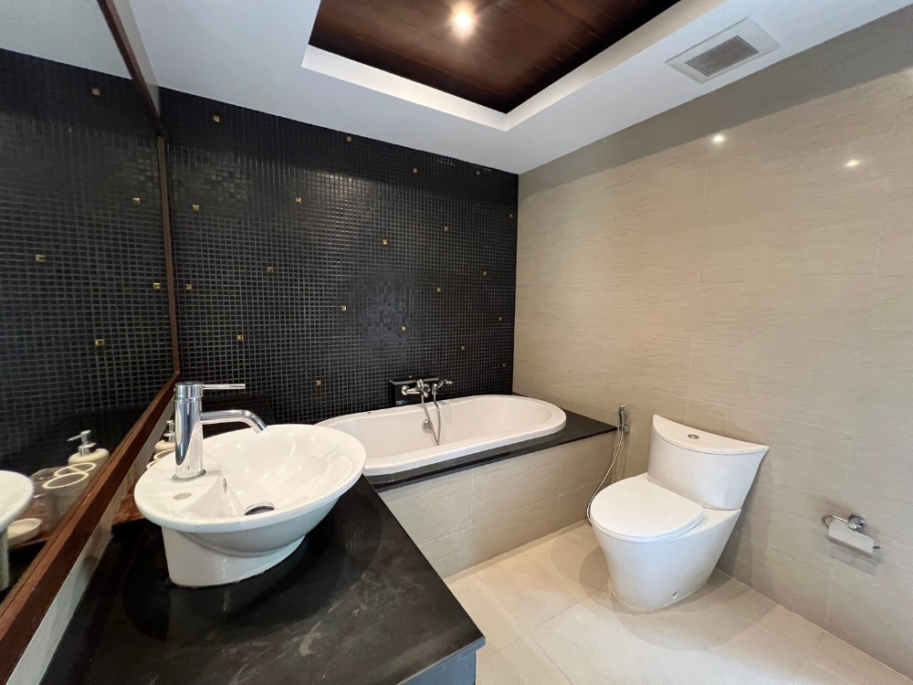 ขายบ้านพัทยา บางแสน ชลบุรี สัตหีบ : For sale Baan PhuTara Thai-Modern style (S03-1822S)