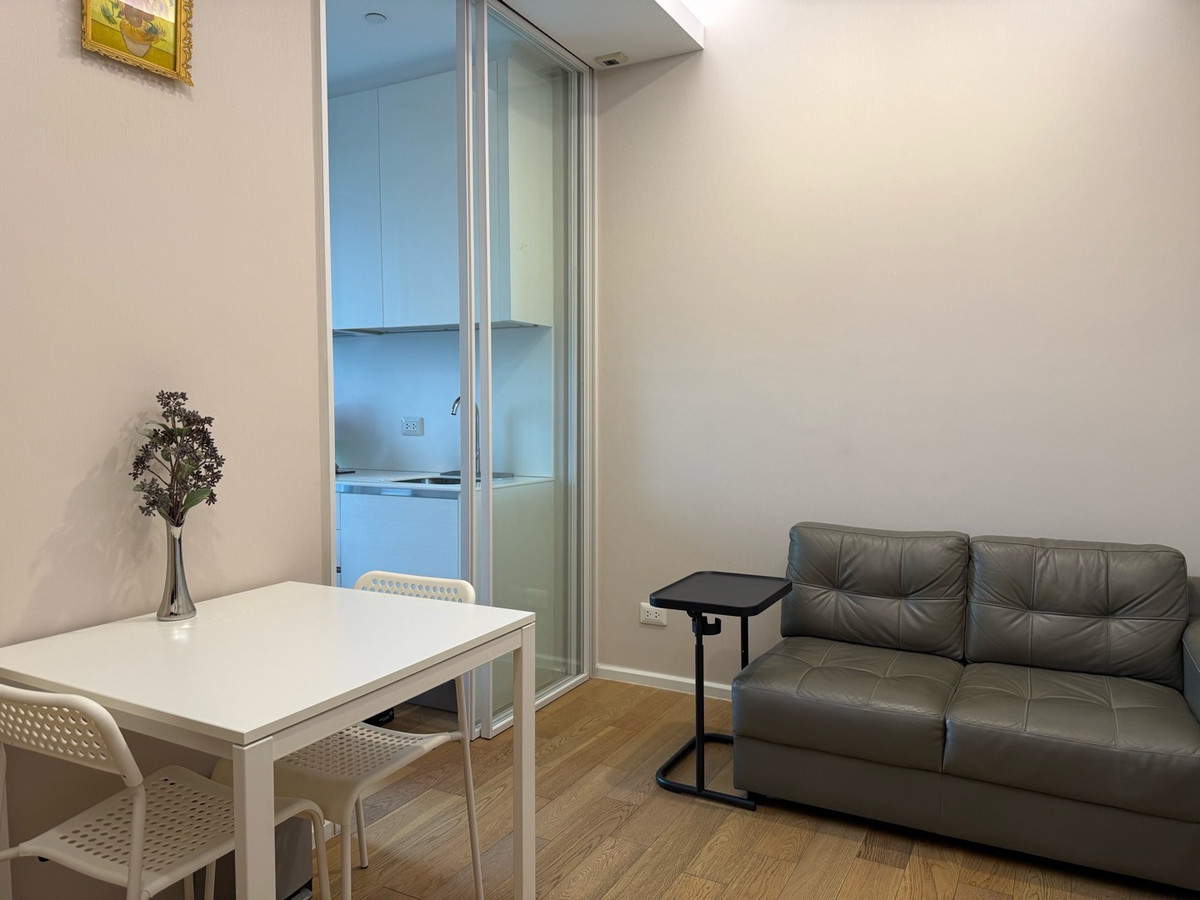 ขายคอนโดลาดพร้าว เซ็นทรัลลาดพร้าว : 📣 เจ้าของขายเอง The Saint Residences 1 ห้องนอน พร้อมเข้าอยู่ ไม่ติดลิฟต์และห้องทิ้งขยะ