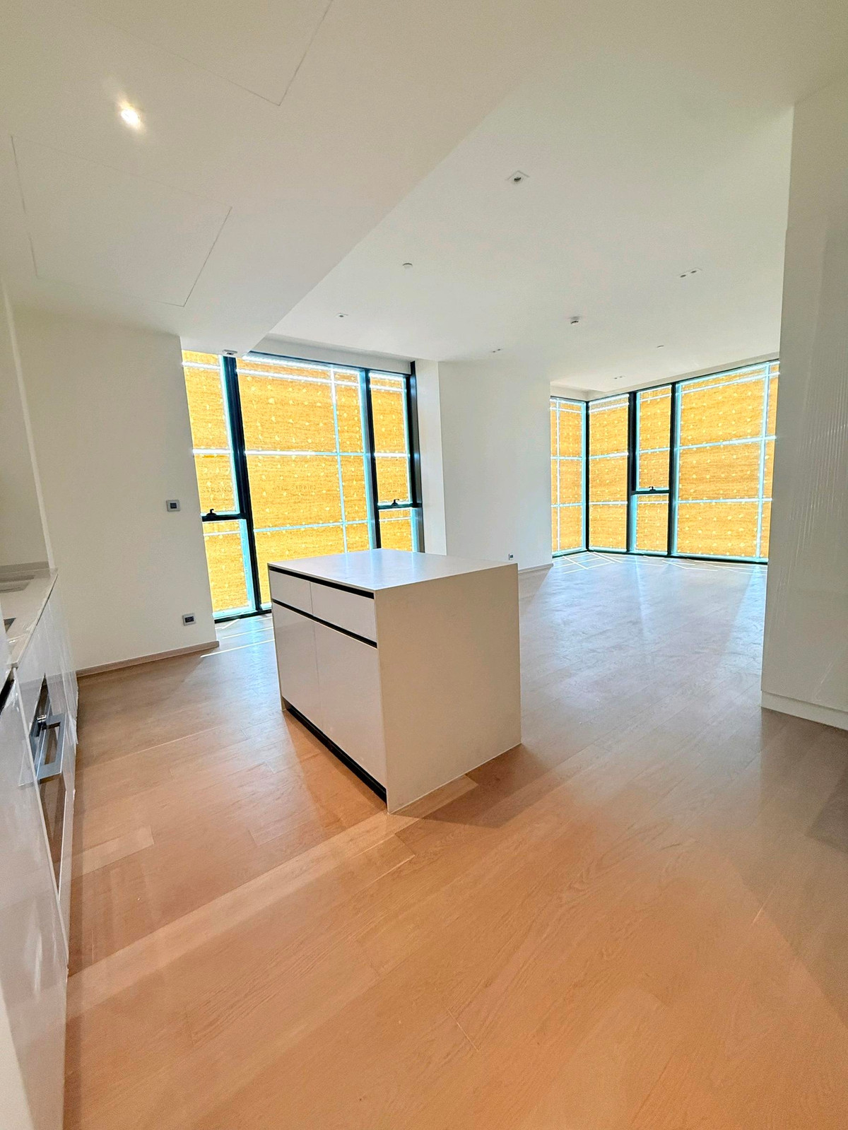 For SaleCondoSukhumvit, Asoke, Thonglor : The Strand for Sale