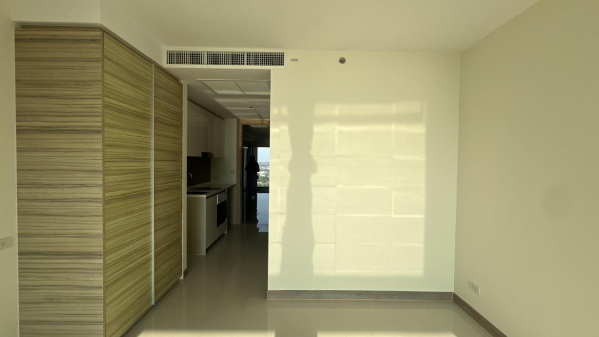 For SaleCondoPattaya, Bangsaen, Chonburi : Studio 33 Sqm. Sea view price 2.9 Million baht