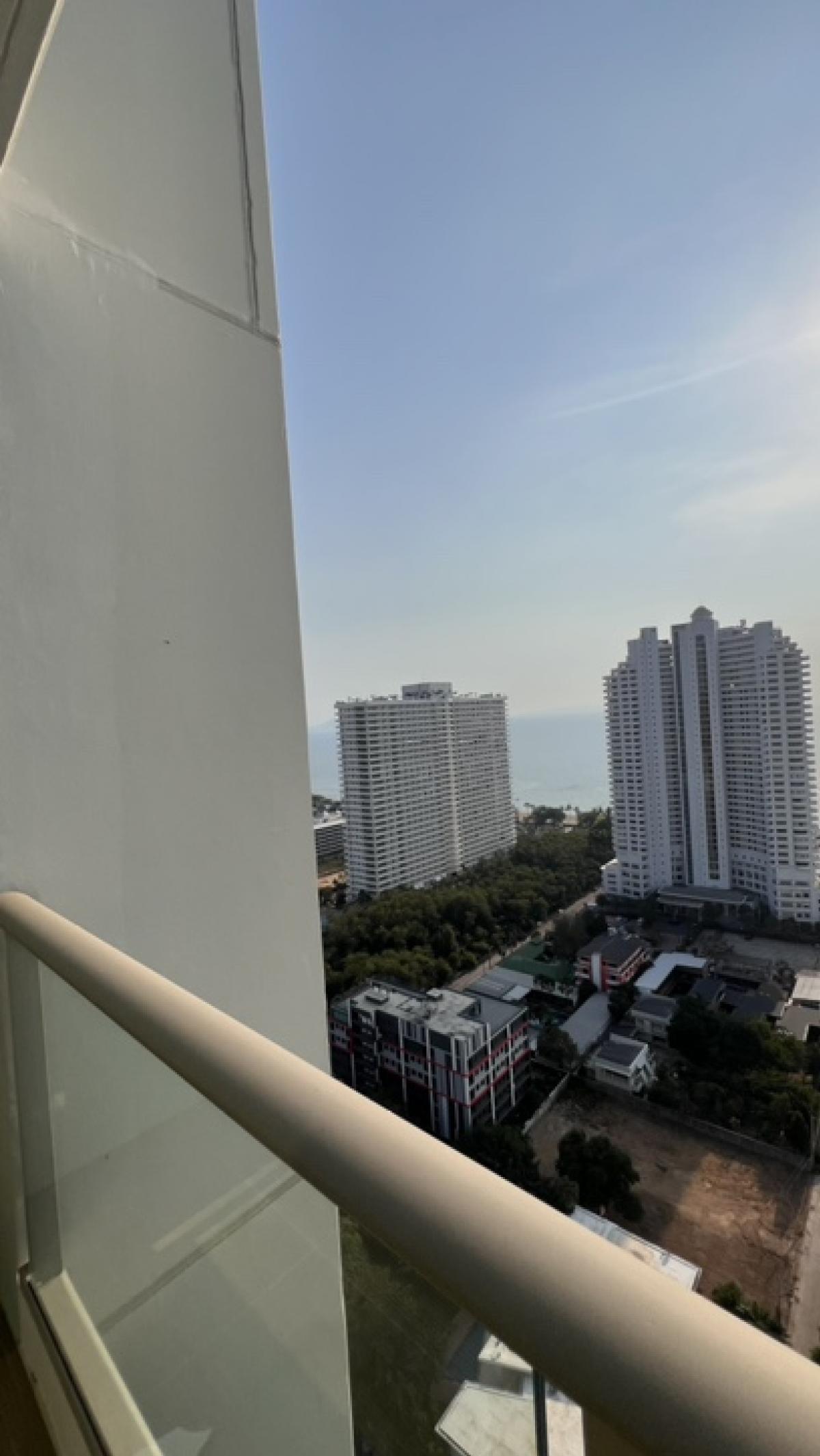 For SaleCondoPattaya, Bangsaen, Chonburi : Studio 33 Sqm. Sea view price 2.9 Million baht