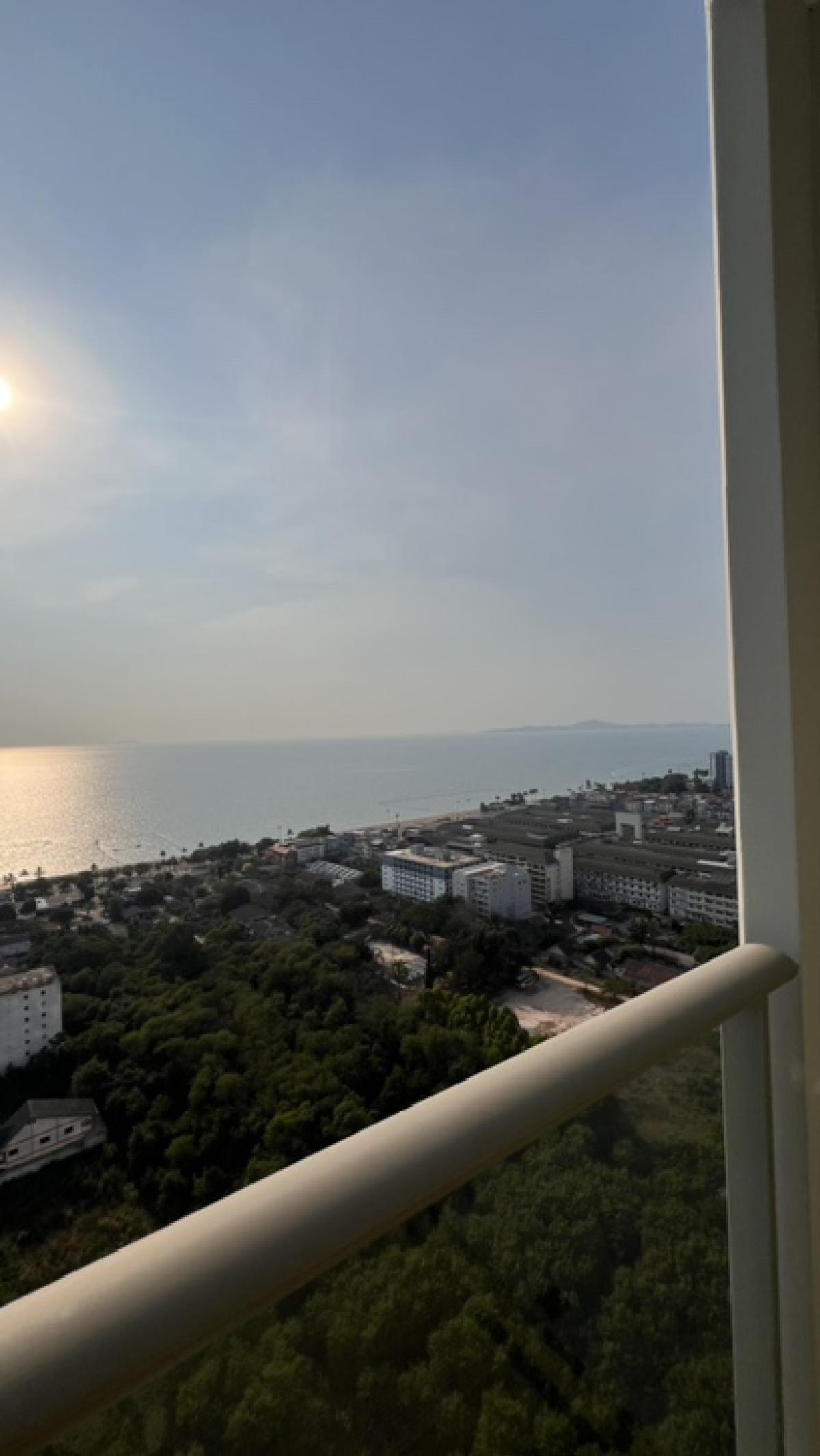 For SaleCondoPattaya, Bangsaen, Chonburi : Studio 33 Sqm. Sea view price 2.9 Million baht