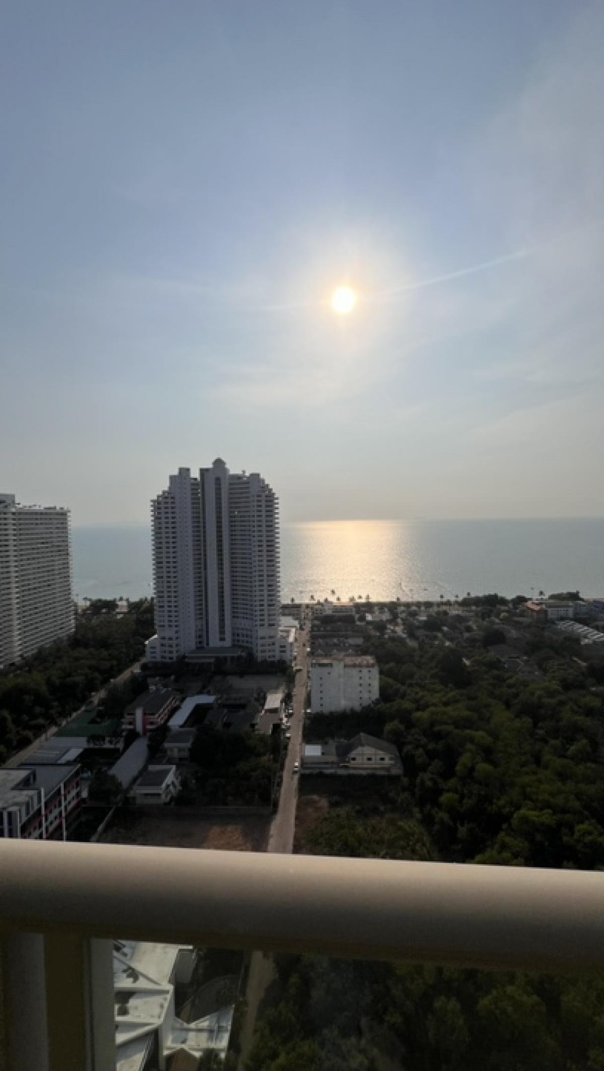 For SaleCondoPattaya, Bangsaen, Chonburi : Studio 33 Sqm. Sea view price 2.9 Million baht
