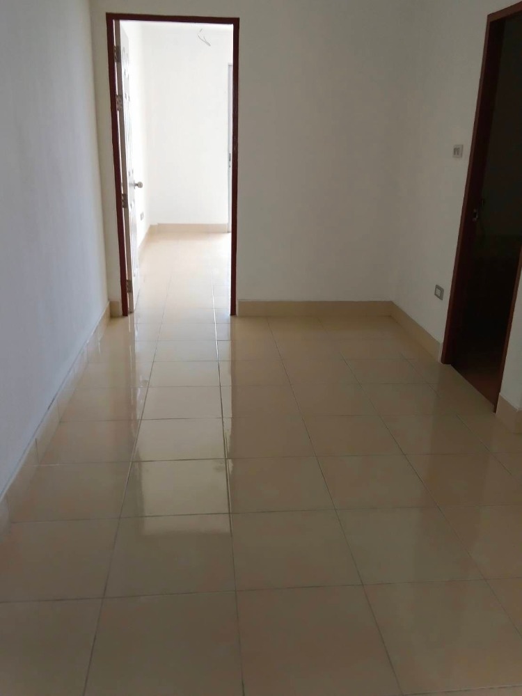 ขายอาคารพาณิชย์พัทยา บางแสน ชลบุรี สัตหีบ : Commercial building for sale near Charoenrat Village, Bang Lamung District