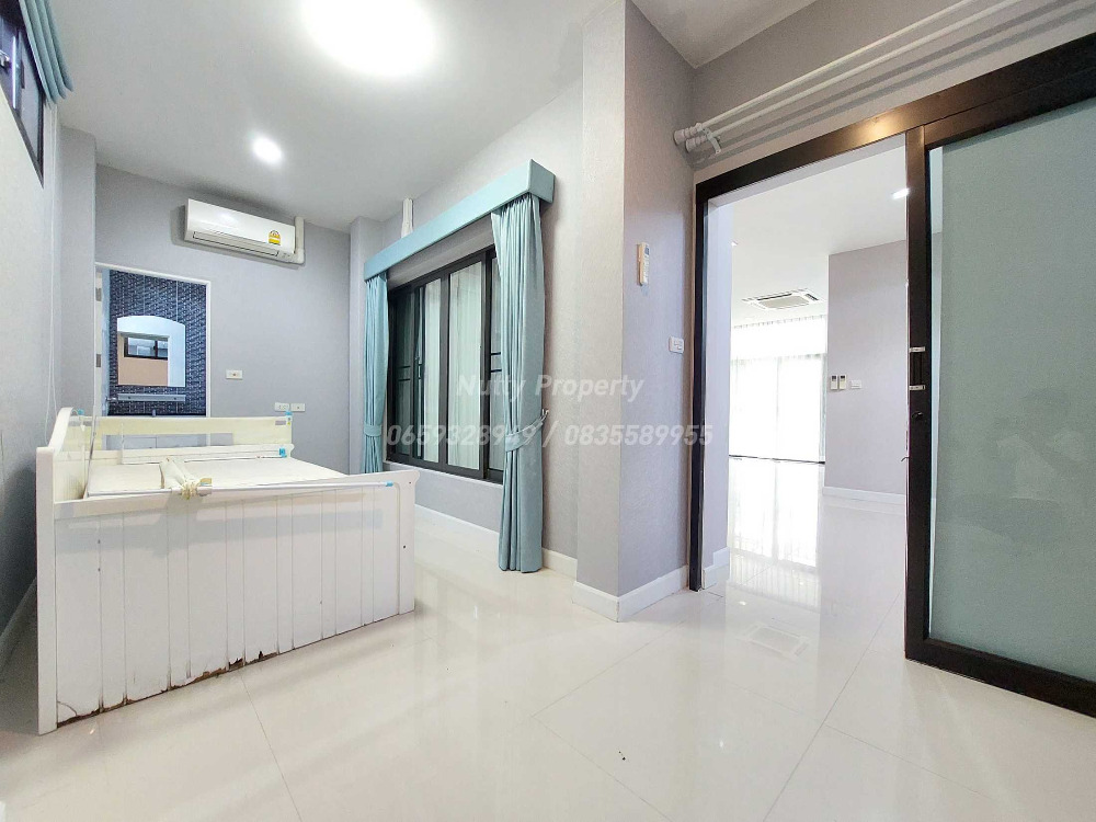 For SaleHousePattanakan, Srinakarin : Detached house, corner plot On Krungthep Kreetha Road Soi 7 from Sansiri