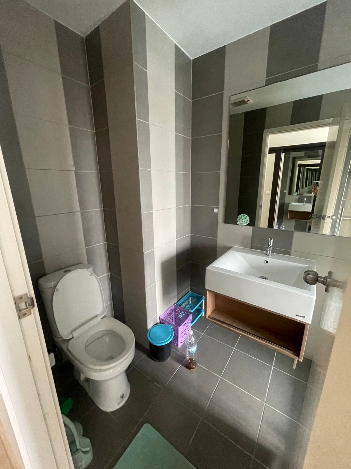 ให้เช่าคอนโดวงเวียนใหญ่ เจริญนคร : Condo for Rent. Motif Condo, Wongwian Yai, 1 Bedroom, 1 Bathroom. 10,000 Baht/Month. Available now.