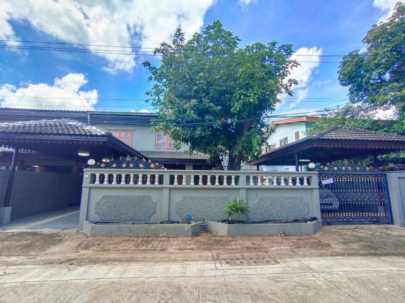For SaleHousePattanakan, Srinakarin : BB173 Sell Twin House, Self -Creative, Laem Thong athletes 28 #Twin house, Krungthep Kreetha Road