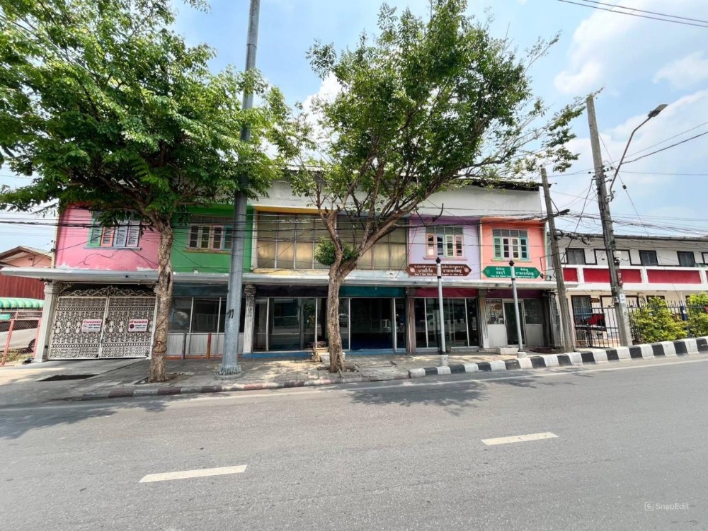 For RentShop HouseWongwianyai, Charoennakor : Special opportunity! Commercial building for rent, 5 units, good location, near MRT Itsaraphap