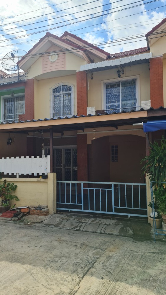 For RentTownhomeBang kae, Phetkasem : Townhouse for rent, good location, 2 floors, 26 square meters, with air conditioning, Siwarat Village 8, next to Phetkasem Road, Sam Phran.