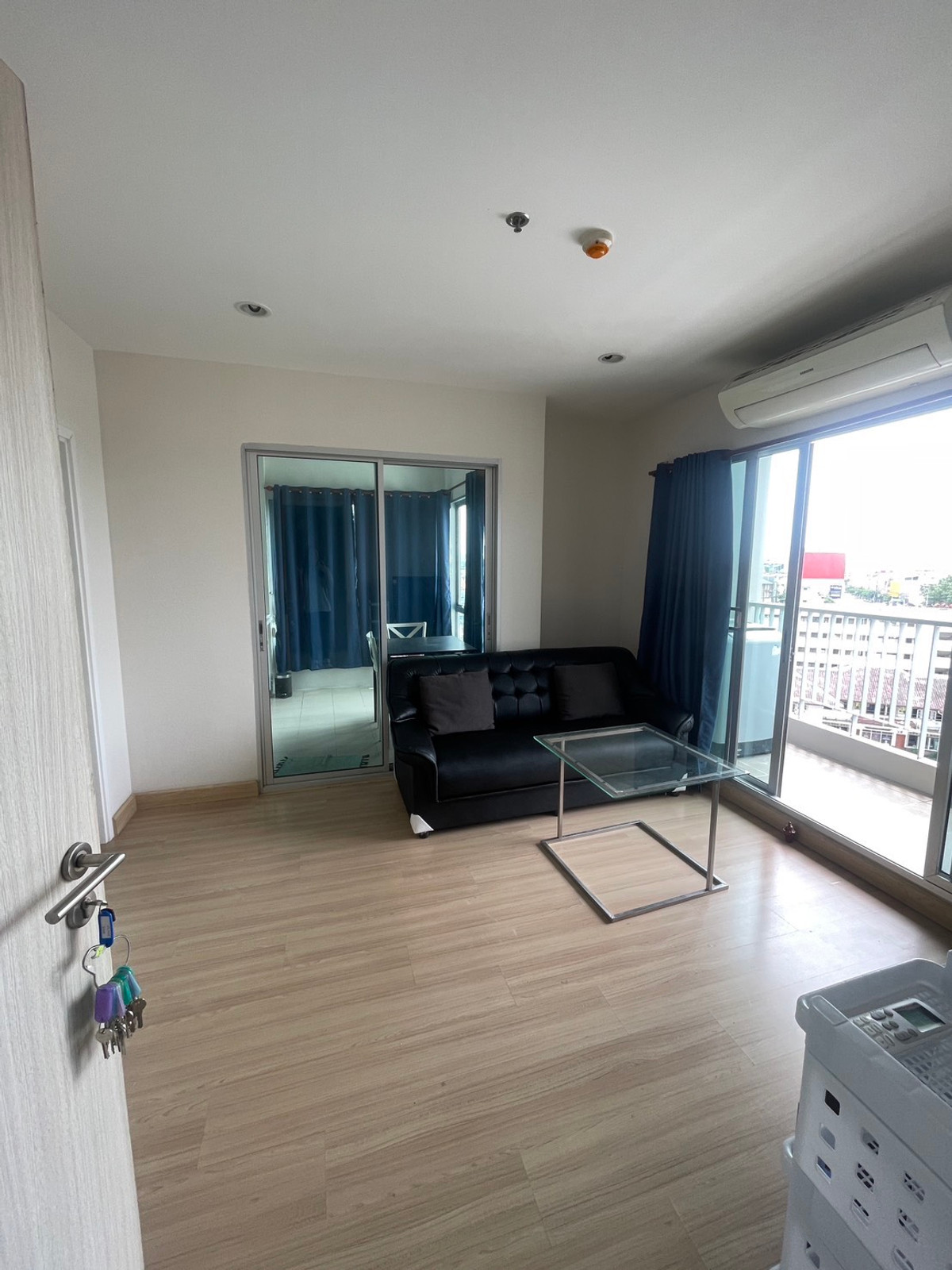 ให้เช่าคอนโดวงเวียนใหญ่ เจริญนคร : Condo for Rent. Motif Condo, Wongwian Yai, 1 Bedroom, 1 Bathroom. 10,000 Baht/Month. Available now.