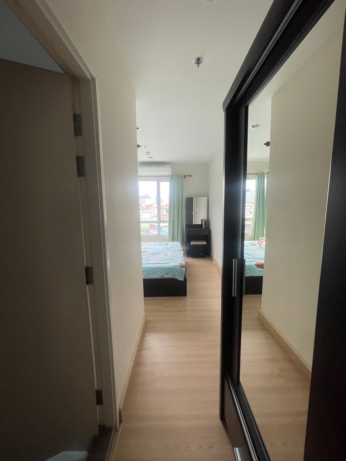 ให้เช่าคอนโดวงเวียนใหญ่ เจริญนคร : Condo for Rent. Motif Condo, Wongwian Yai, 1 Bedroom, 1 Bathroom. 10,000 Baht/Month. Available now.