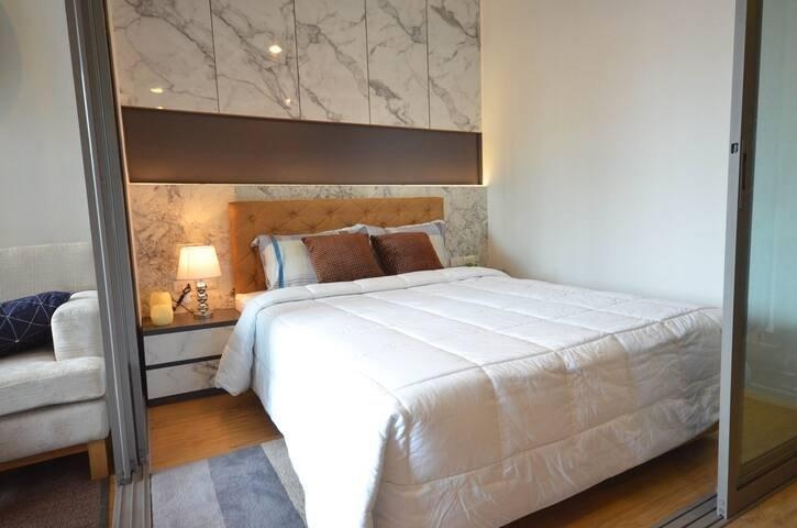 ให้เช่าคอนโดสีลม ศาลาแดง บางรัก : For Rent Siamese Surawong 1bed 35 Sqm Fullyfurnish 18,000-