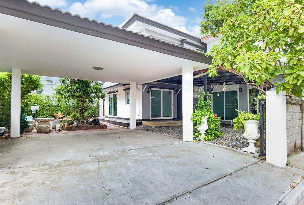 For SaleHousePathum Thani,Rangsit, Thammasat : Single house for sale, Casa Ville Village, Ramindra - Hathairat, beautiful, ready to move in.