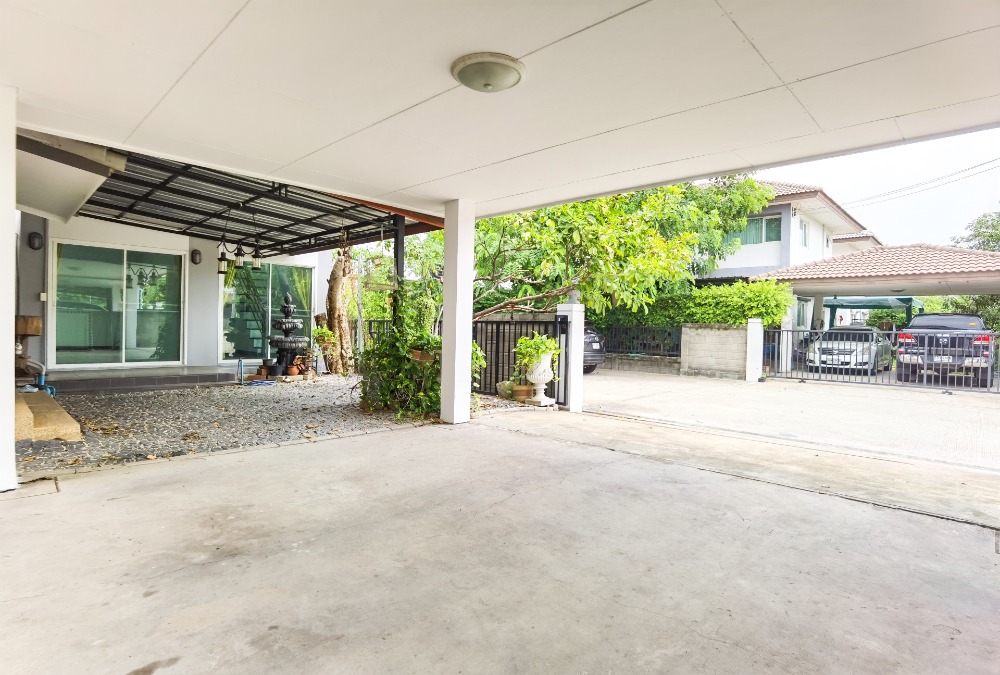 For SaleHousePathum Thani,Rangsit, Thammasat : Single house for sale, Casa Ville Village, Ramindra - Hathairat, beautiful, ready to move in.