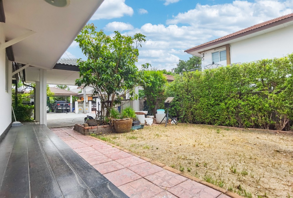 For SaleHousePathum Thani,Rangsit, Thammasat : Single house for sale, Casa Ville Village, Ramindra - Hathairat, beautiful, ready to move in.