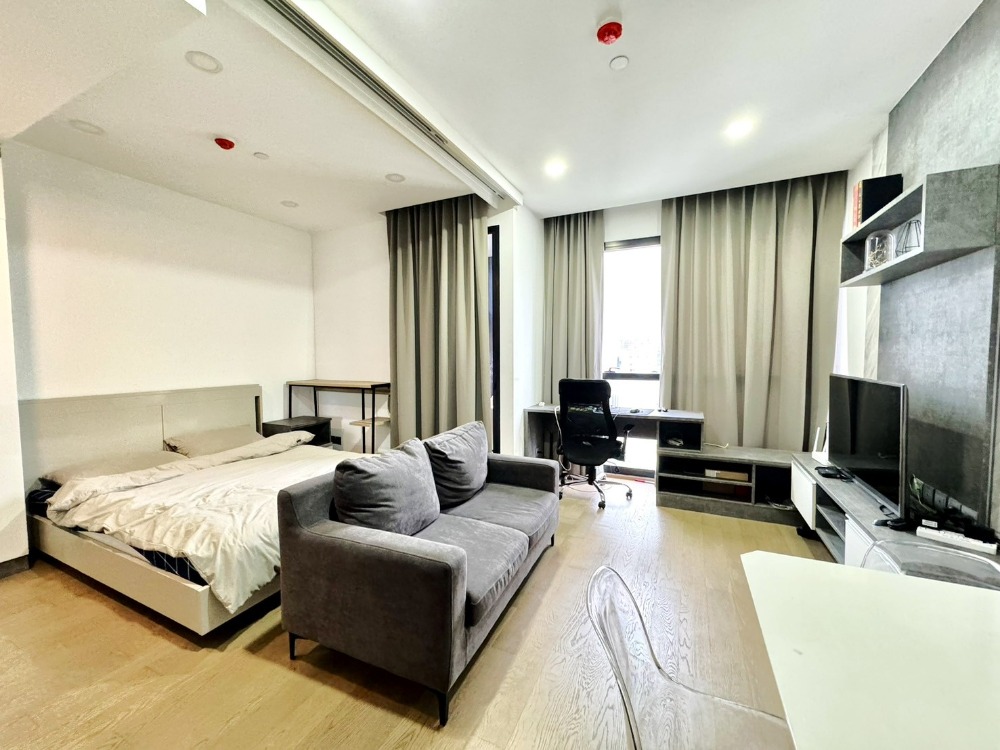 For RentCondoSiam Paragon ,Chulalongkorn,Samyan : LineID: @RizzEstate (with@) 🔥Already To Move 24/5/67🔥 Ashton Chula Silom 🎊Booking Now🎊