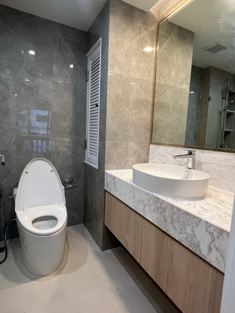 For RentCondoSilom, Saladaeng, Bangrak : New Room , Luxury Style 2bed 2bath 68 Sqm Silom Terrace 50,000-