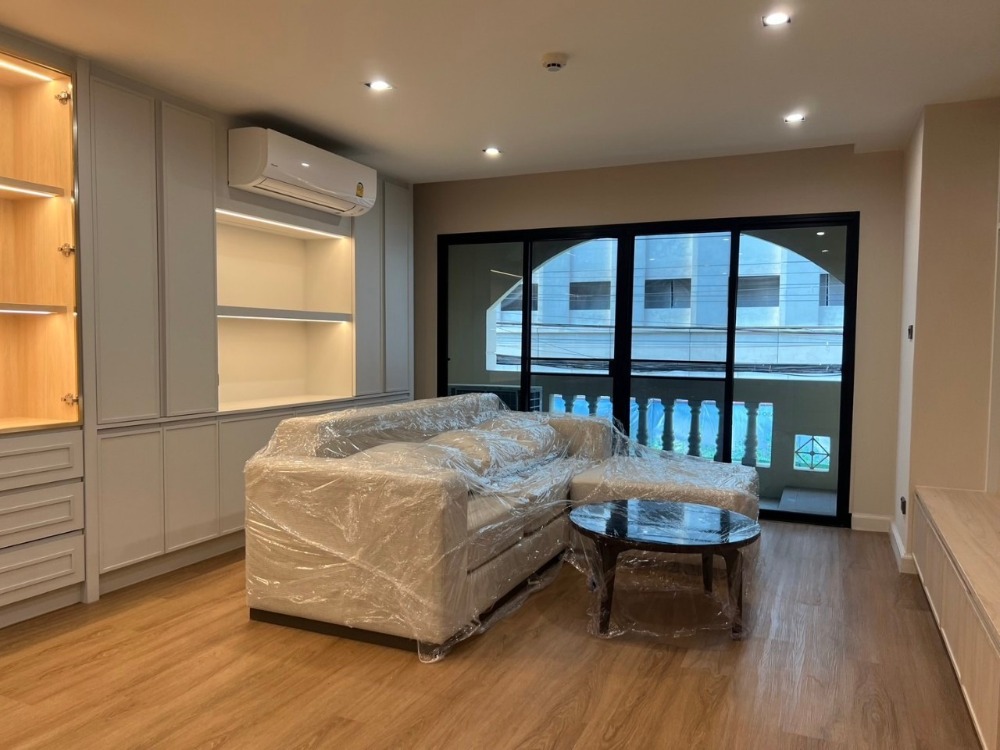 For RentCondoSilom, Saladaeng, Bangrak : New Room , Luxury Style 2bed 2bath 68 Sqm Silom Terrace 50,000-