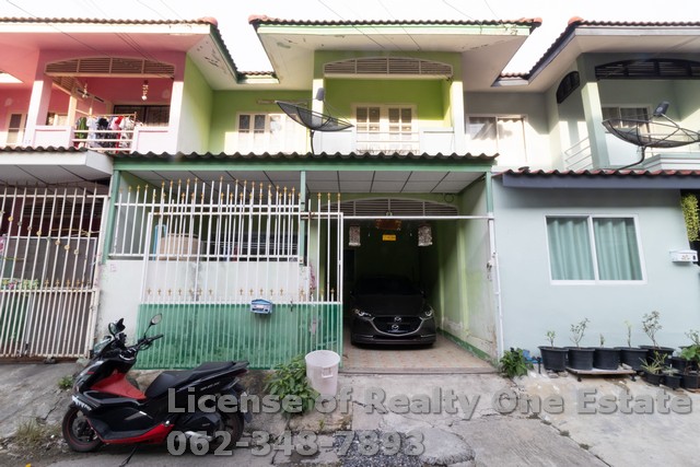 For SaleTownhomePathum Thani,Rangsit, Thammasat : House for sale, townhouse, Pornthisan Village 5, Rangsit Nakhon Nayok, Khlong 7, Thanyaburi, Pathum Thani.